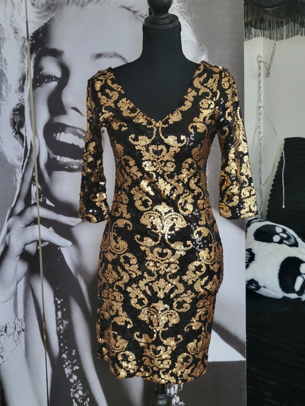 Fashion Nova Black & Gold Sequin Bodycon Mini Dress